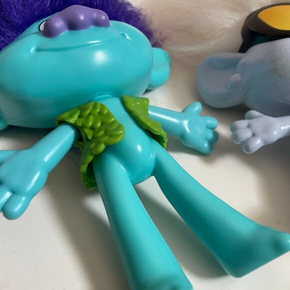 2 DreamWorks Trolls Dolls - Picture 3 of 9